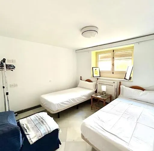 Hispalis Porvenir Villa *